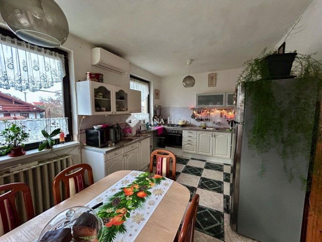 Eladó ikerház, Budapesten, XVIII. kerületben 89.99 M Ft, 5 szobás
