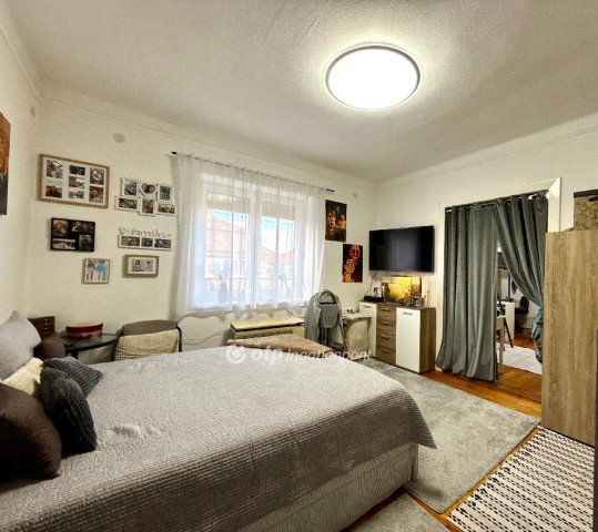 Eladó családi ház, Pilisen 39.9 M Ft, 2 szobás