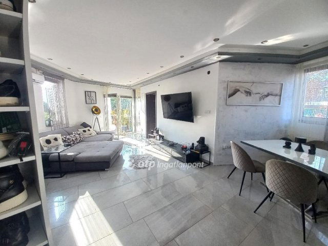 Eladó téglalakás, Budapesten, XV. kerületben 87 M Ft, 2+1 szobás