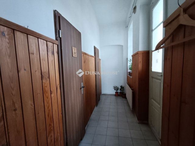 Eladó ipari ingatlan, Szegeden 45 M Ft / költözzbe.hu