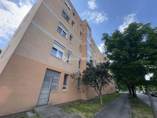 Eladó téglalakás, Budapesten, X. kerületben 65 M Ft, 2 szobás