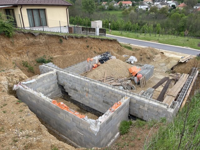 Eladó ikerház, Eplényen 69 M Ft, 4 szobás / költözzbe.hu