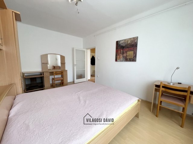 Kiadó téglalakás, albérlet, Debrecenben 200 E Ft / hó, 2 szobás