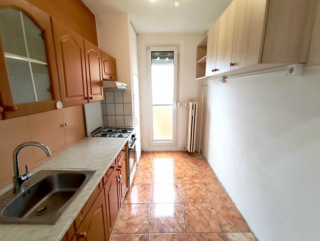 Eladó téglalakás, Pécsett 46.5 M Ft, 2 szobás