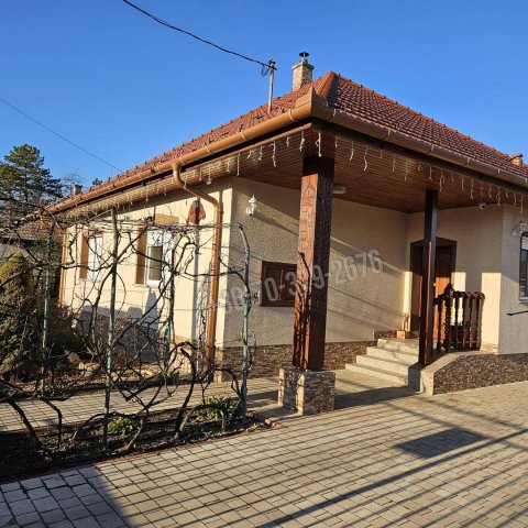Eladó családi ház, Nagykátán 189 M Ft, 7 szobás