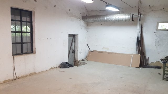 Eladó ipari ingatlan, Pécsett 28.7 M Ft / költözzbe.hu