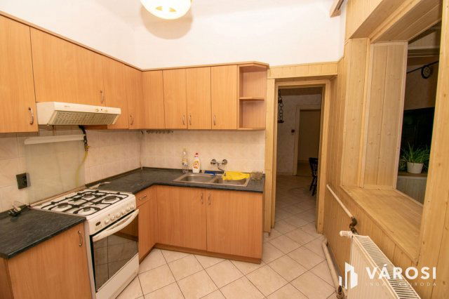 Eladó családi ház, Győrött 73.9 M Ft, 3 szobás