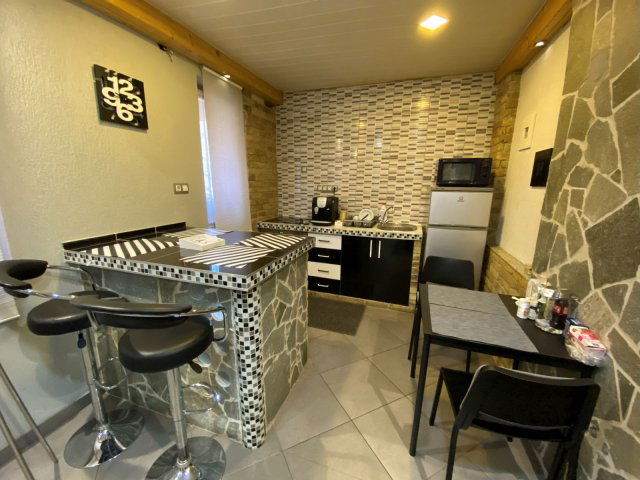 Eladó téglalakás, Kiskunhalason 28 M Ft, 1 szobás