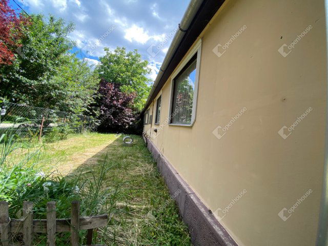 Eladó nyaraló, Mályin 21.9 M Ft, 4 szobás / költözzbe.hu