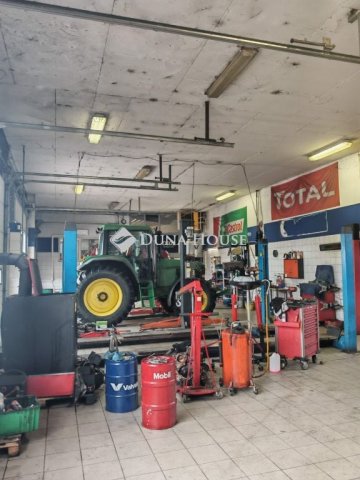 Eladó ipari ingatlan, Kaposváron, Toponári úton 190 M Ft