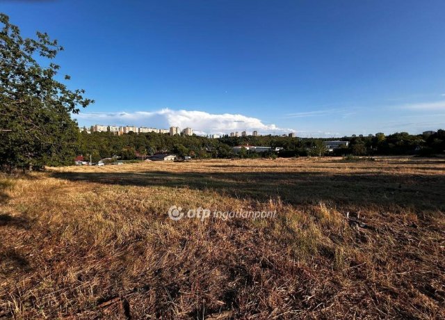 Eladó telek, Dunaújvárosban 300 M Ft / költözzbe.hu