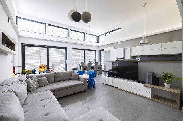 Eladó családi ház, Szombathelyen 179 M Ft, 4 szobás