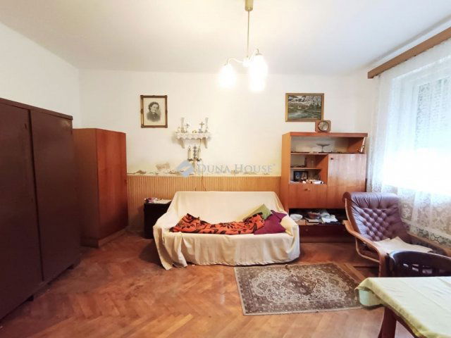 Eladó családi ház, Fertődön 35 M Ft, 3 szobás