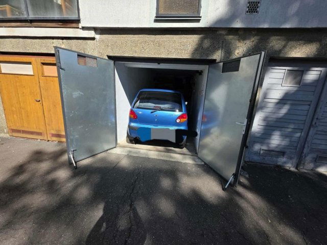 Eladó garázs, Pécsett 6 M Ft / költözzbe.hu