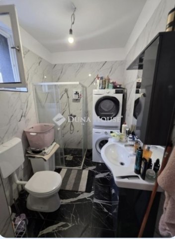 Eladó családi ház, Budapesten, XX. kerületben 80 M Ft