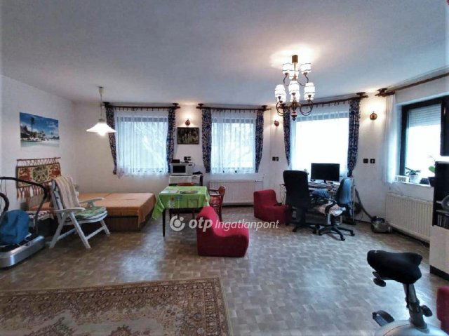 Eladó családi ház, Érden 119.9 M Ft, 5 szobás