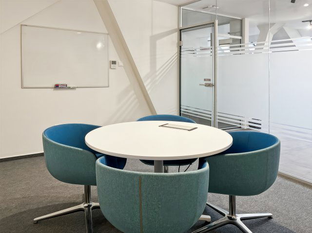 Kiadó iroda, Pécsett, Rákóczi úton 163 E Ft / hó