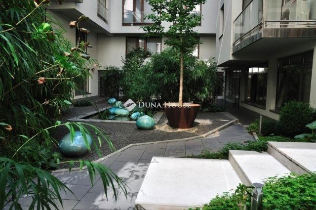 Eladó téglalakás, Budapesten, VI. kerületben 125 M Ft, 3 szobás