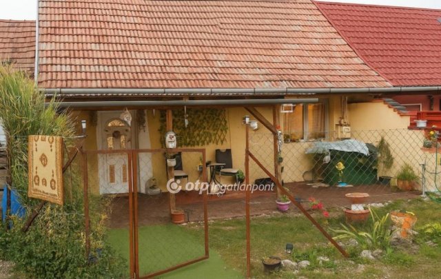 Eladó családi ház, Tárnokon 45 M Ft, 2 szobás