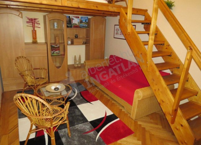 Kiadó téglalakás, albérlet, VII. kerületben, Cserhát utcában