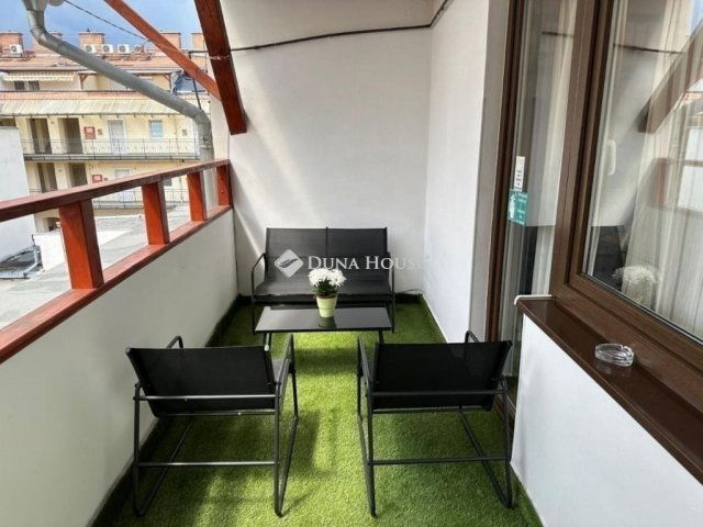 Eladó téglalakás, Budapesten, VI. kerületben 174.9 M Ft