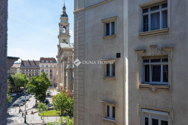 Eladó téglalakás, Budapesten, VI. kerületben 255 M Ft, 3 szobás