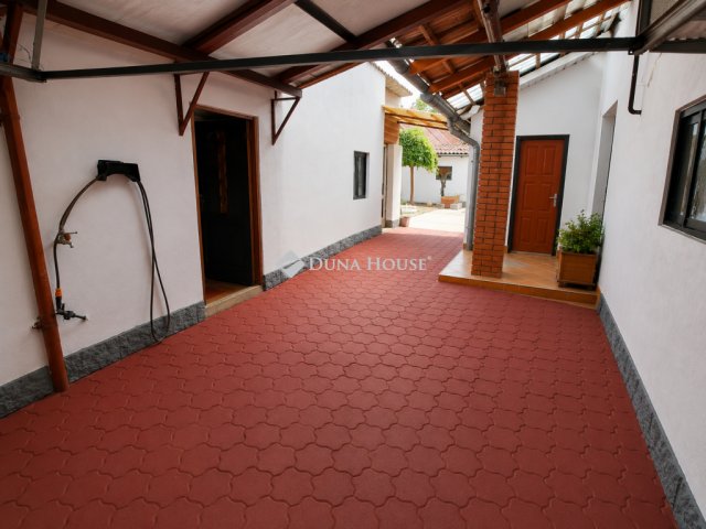 Eladó családi ház, Kecskeméten 59.9 M Ft, 3 szobás