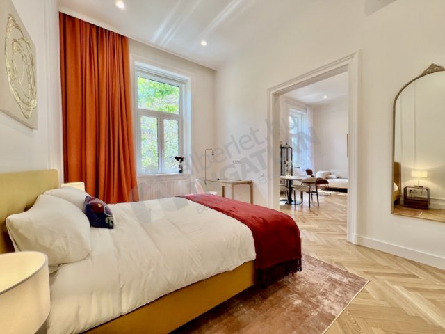 Eladó téglalakás, Budapesten, VI. kerületben, Podmaniczky utcában