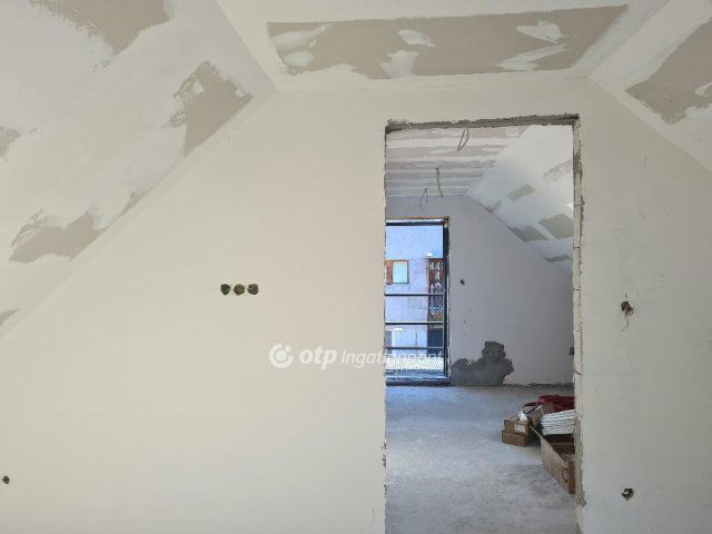 Eladó családi ház, Törökbálinton 170 M Ft, 9 szobás