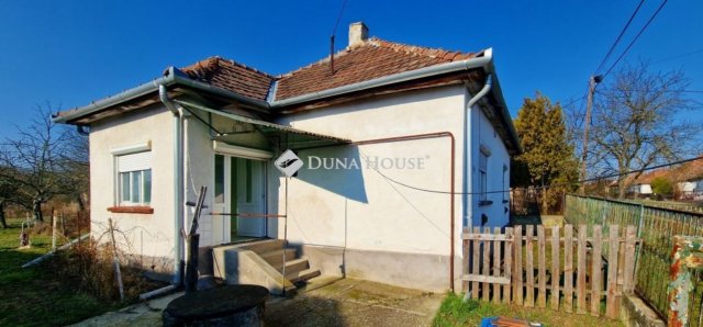 Eladó családi ház, Nézsán 32.9 M Ft, 2 szobás