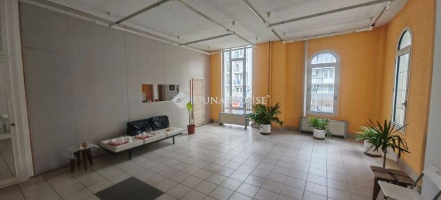 Eladó üzlethelyiség, Zalaegerszegen, Kossuth Lajos utcában