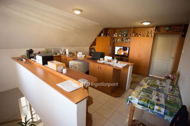 Eladó családi ház, Szűcsin 28 M Ft, 3+2 szobás