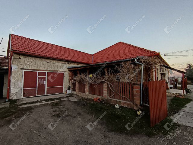 Eladó családi ház, Kadarkúton 28.9 M Ft, 4 szobás