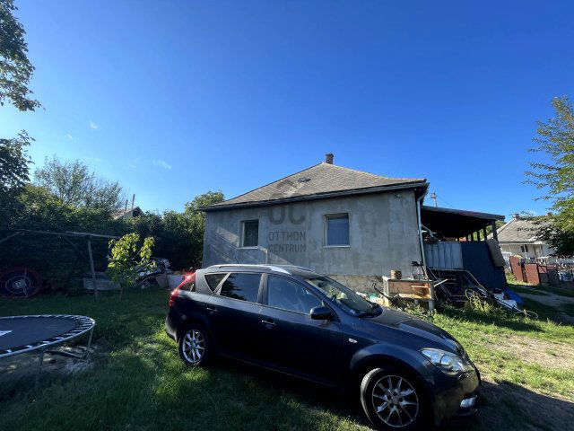 Eladó családi ház, Pétfürdőn 65 M Ft, 3 szobás