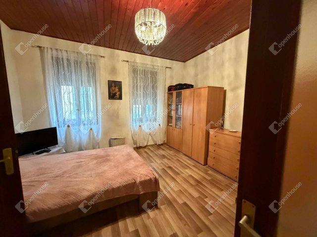 Eladó családi ház, Keszthelyen 67.9 M Ft, 3 szobás