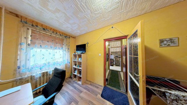 Eladó panellakás, Várpalotán, Mátyás Király utcában 36 M Ft