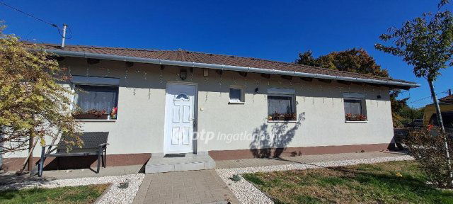 Eladó családi ház, Szigetszentmiklóson 109 M Ft, 4 szobás
