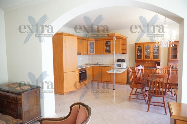 Kiadó téglalakás, albérlet, Szegeden 260 E Ft / hó, 3 szobás