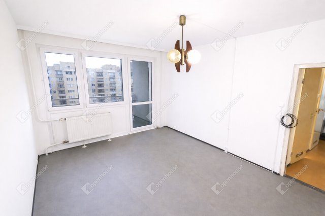 Eladó panellakás, Székesfehérvárott 49.9 M Ft, 2 szobás