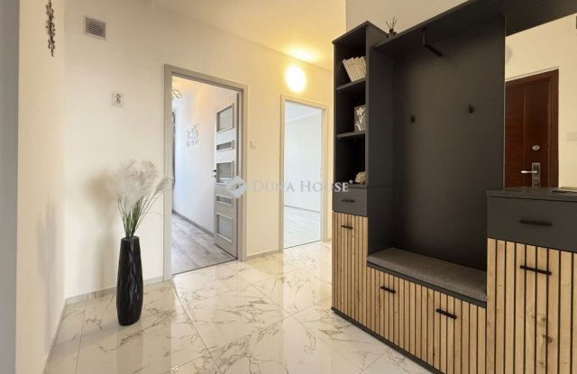 Eladó panellakás, Pápán 43.99 M Ft, 2 szobás