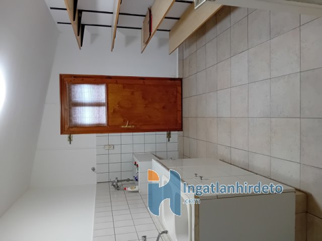 Eladó üzlethelyiség, Zalalövőn 38 M Ft, 6 szobás
