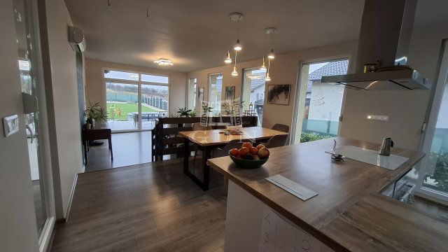 Eladó családi ház, Érden 149.9 M Ft, 2+3 szobás