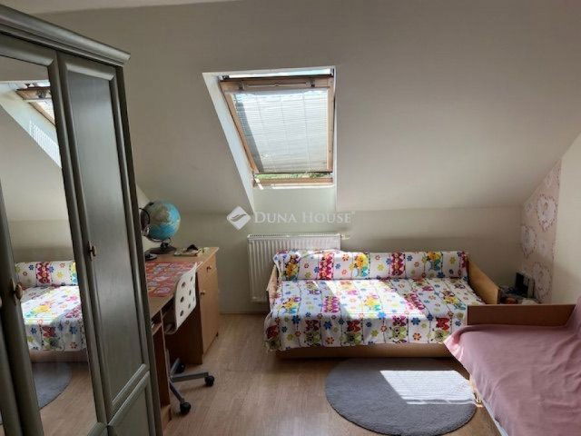 Eladó családi ház, Sásdon 59.999 M Ft, 6+1 szobás