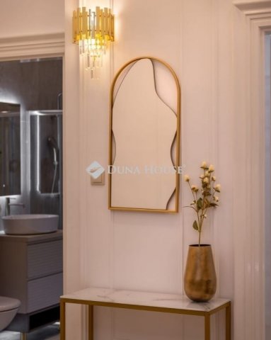 Eladó téglalakás, Budapesten, V. kerületben 159.9 M Ft, 3 szobás