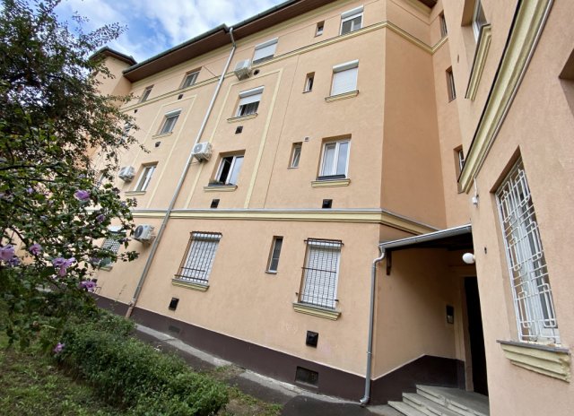 Kiadó téglalakás, albérlet, X. kerületben, Zágrábi utcában