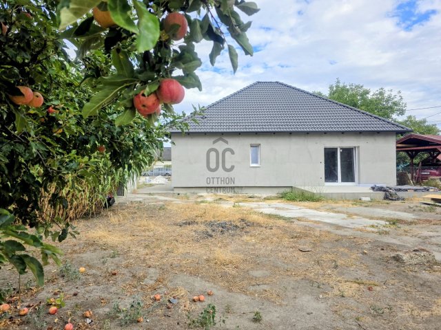Eladó családi ház, Szigethalmon 119.9 M Ft, 4 szobás