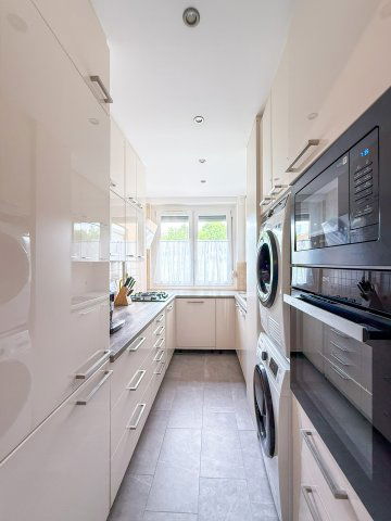 Eladó panellakás, Budapesten, III. kerületben 115.5 M Ft