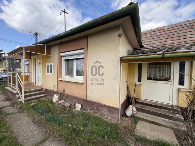 Eladó családi ház, Tápiószelén 24.5 M Ft, 2 szobás