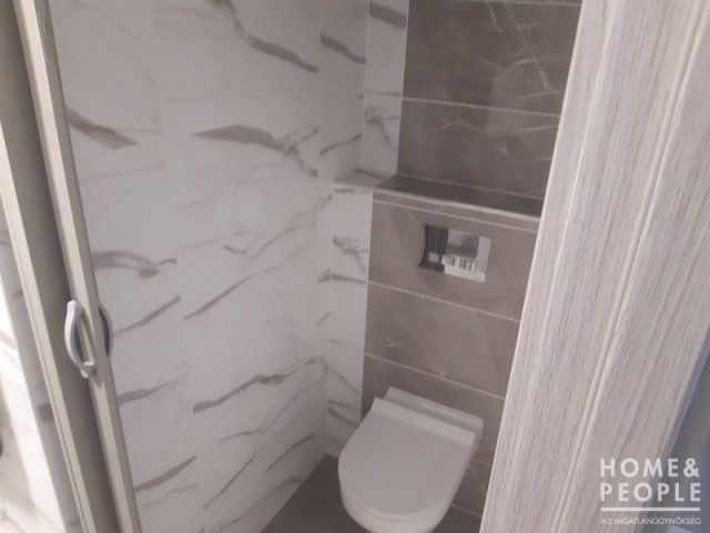 Eladó családi ház, Hódmezővásárhelyen 62.5 M Ft, 2 szobás
