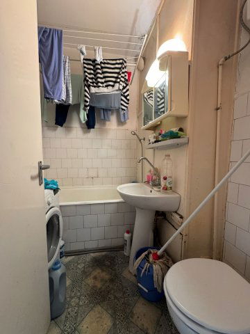 Eladó panellakás, Pécsett 29.9 M Ft, 1+1 szobás